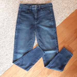 American Eagle Super Hi Rise Jegging Jeans size 6